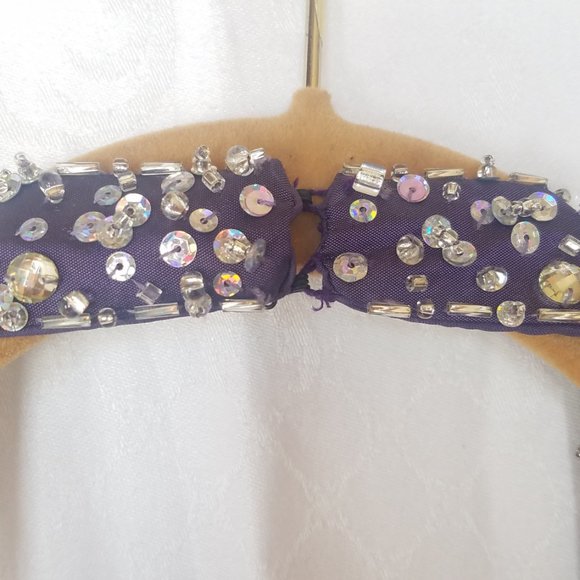 Elegant Halter Prom/Formal Dress (Size 7/8) - Picture 8 of 8